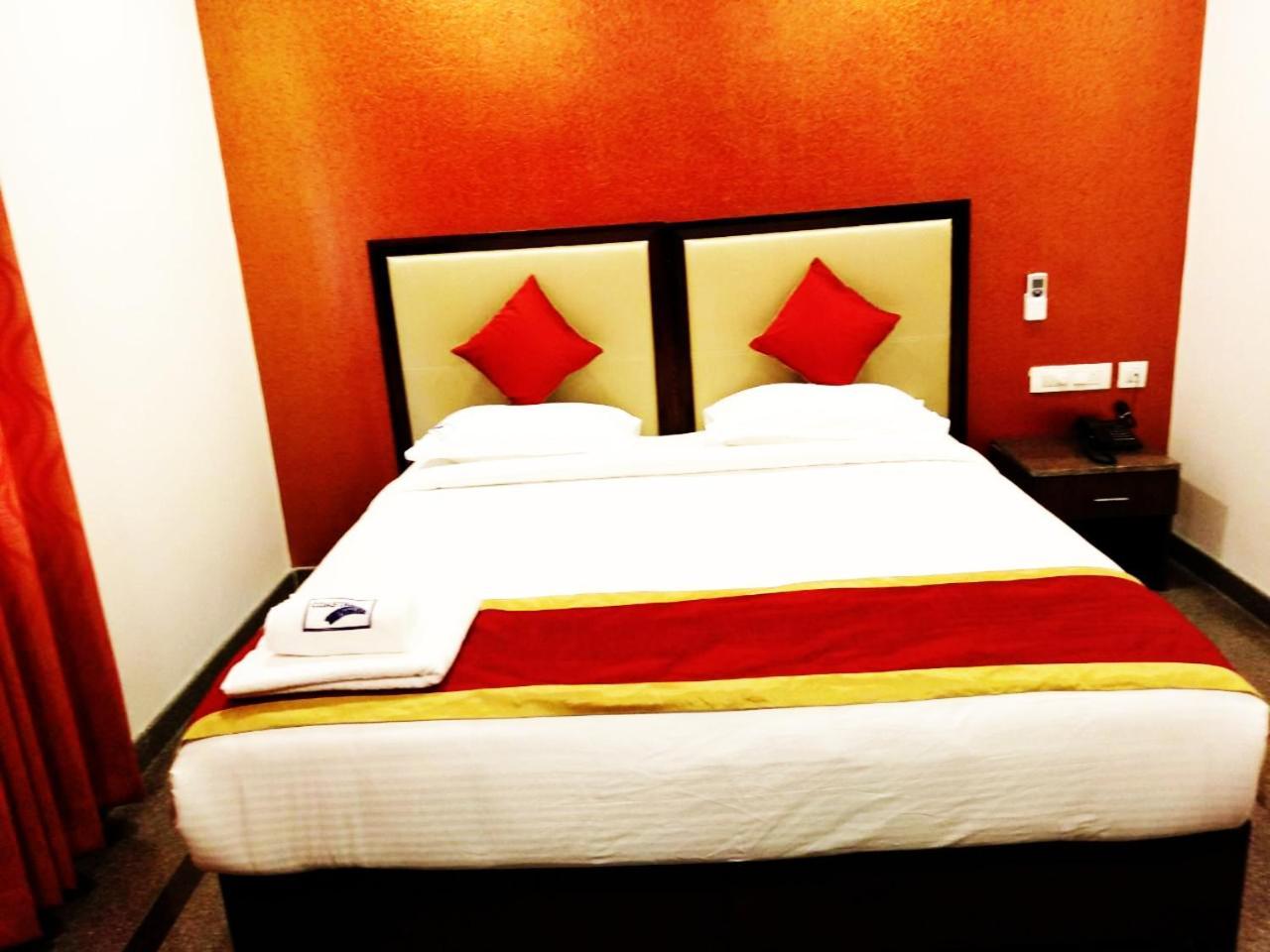 Hotel Coastal King Bangalore Esterno foto